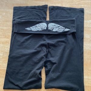 Womens VS yoga pants.